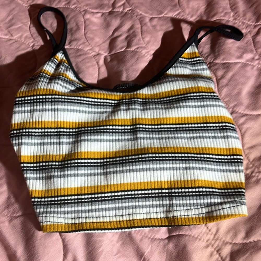 Good and white and black cropped top